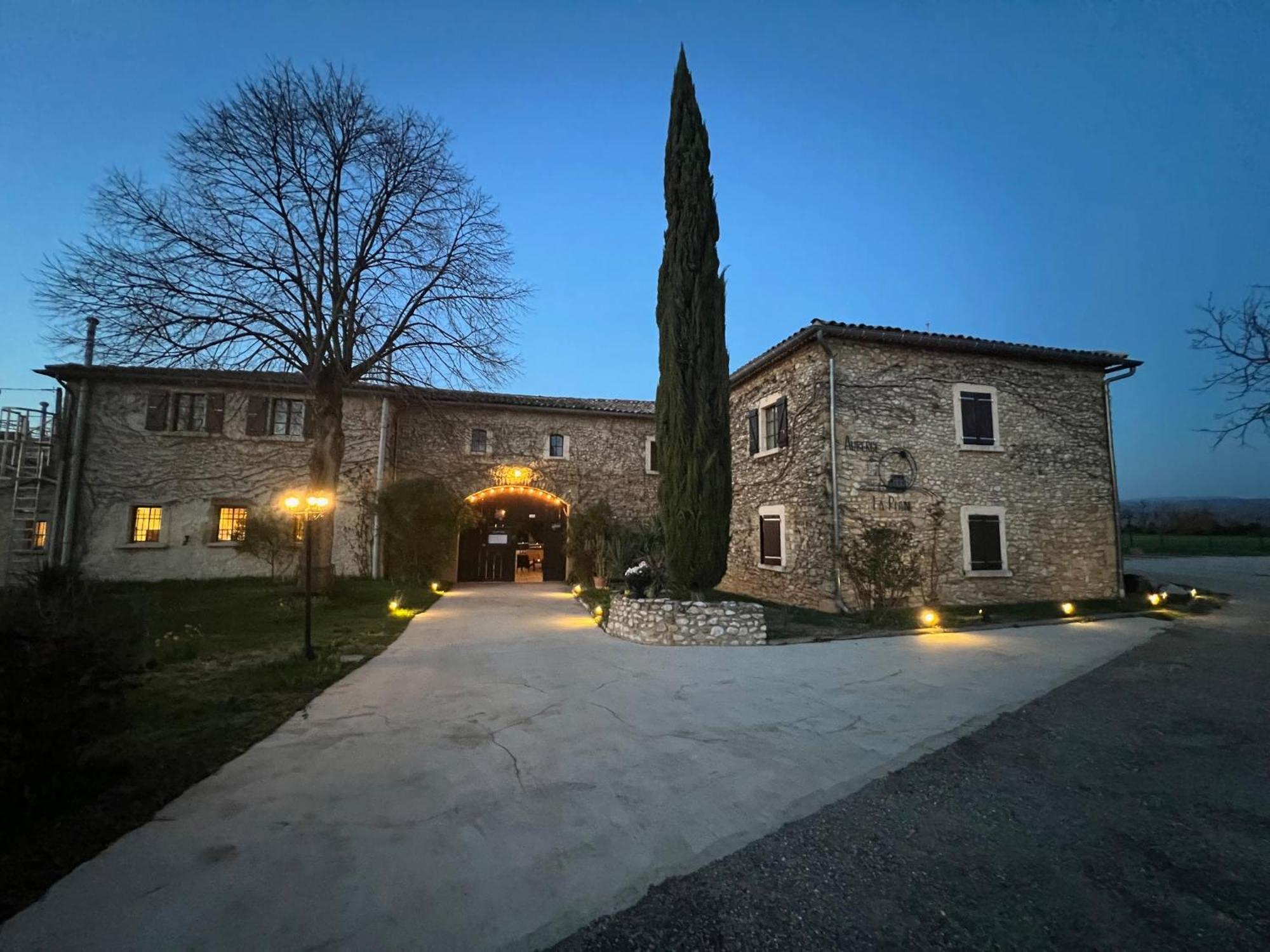 Auberge La Plaine Chabrillan Bagian luar foto
