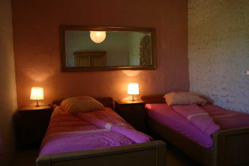 Auberge La Plaine Chabrillan Bagian luar foto