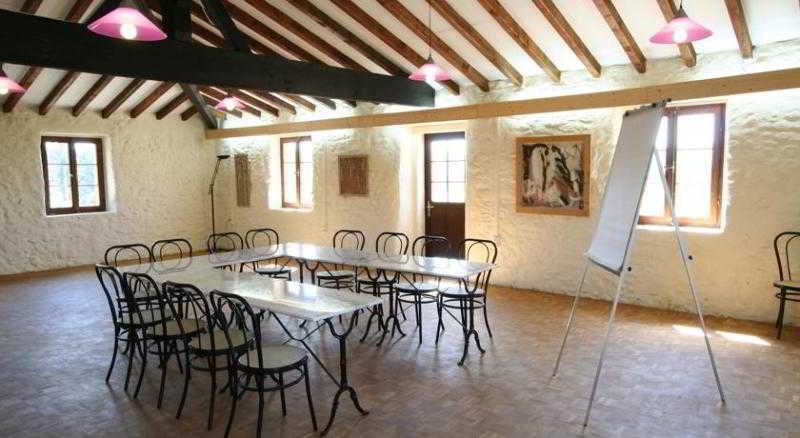 Auberge La Plaine Chabrillan Bagian luar foto