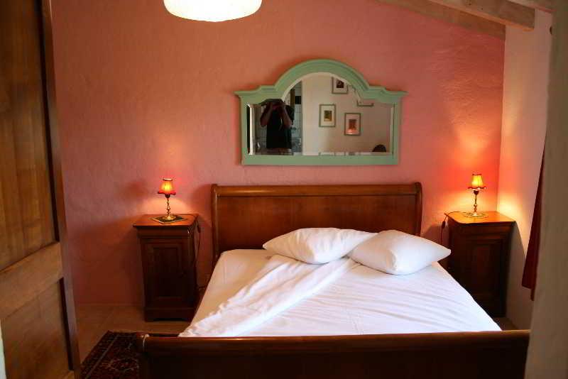 Auberge La Plaine Chabrillan Bagian luar foto
